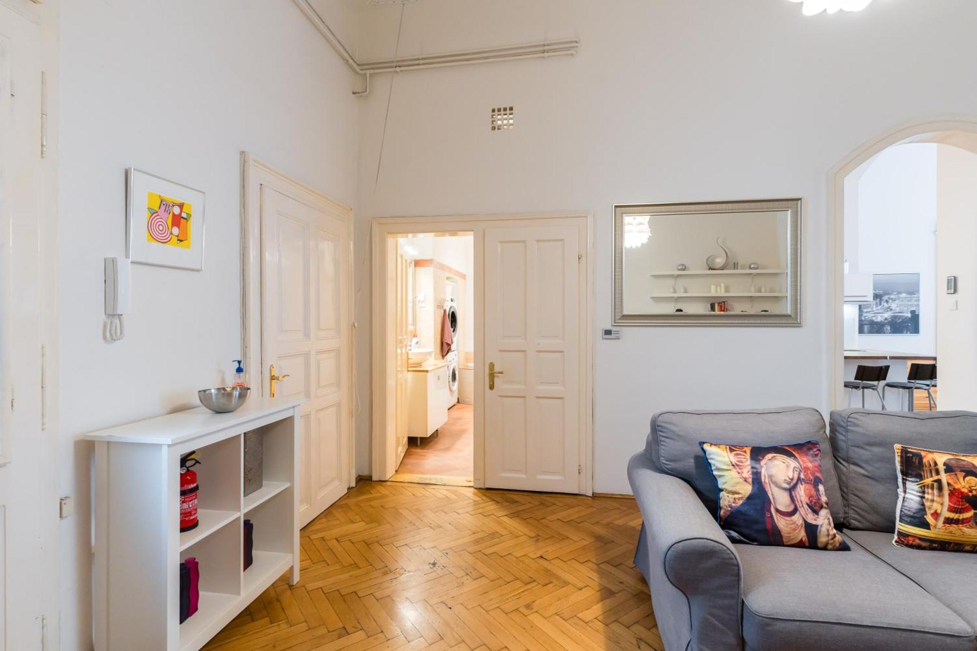 Broadway Downtown At The Opera Apartment Budapest