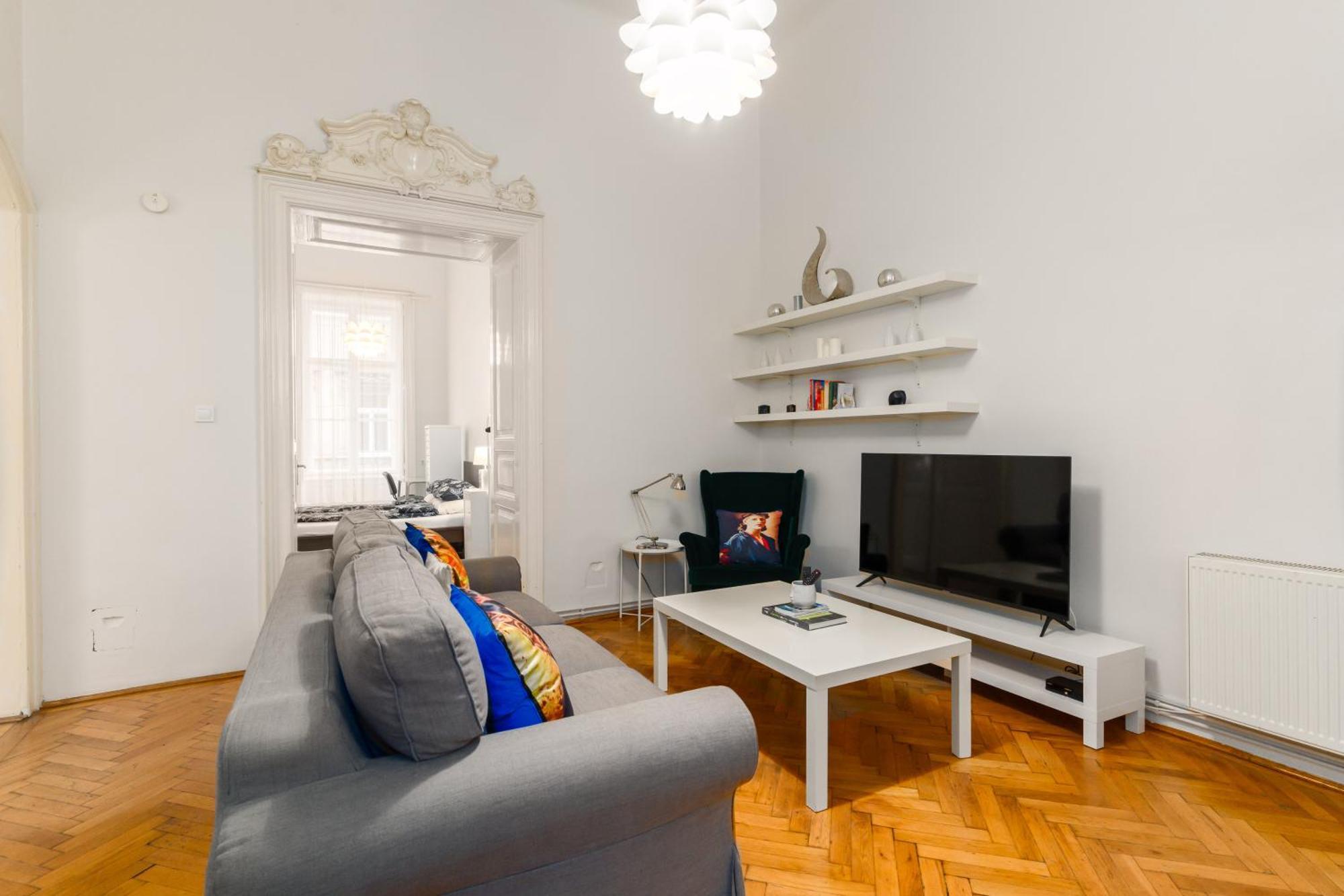 Apartment Broadway Downtown At The Opera Budapest