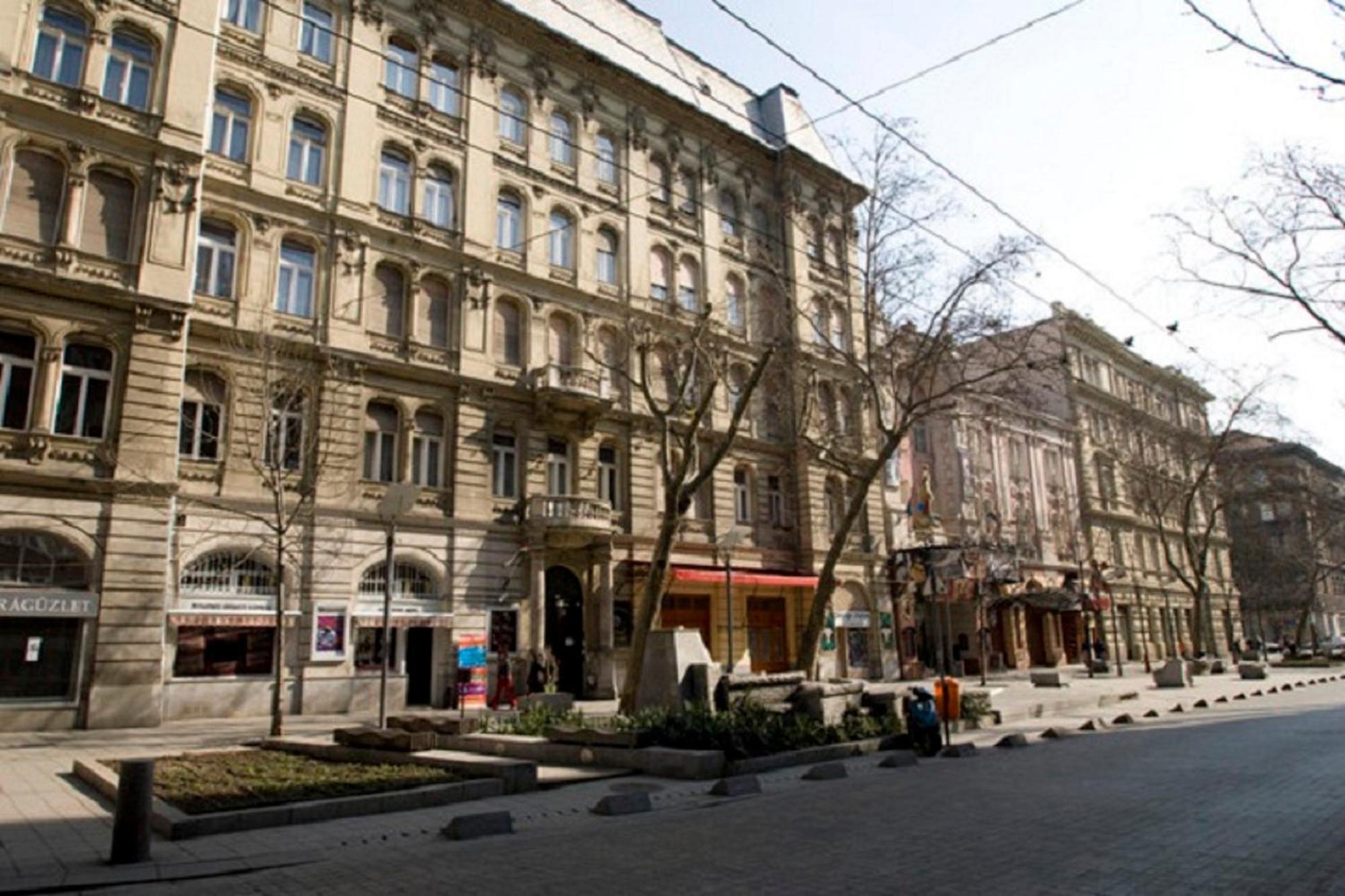 Broadway Downtown At The Opera * Budapešť